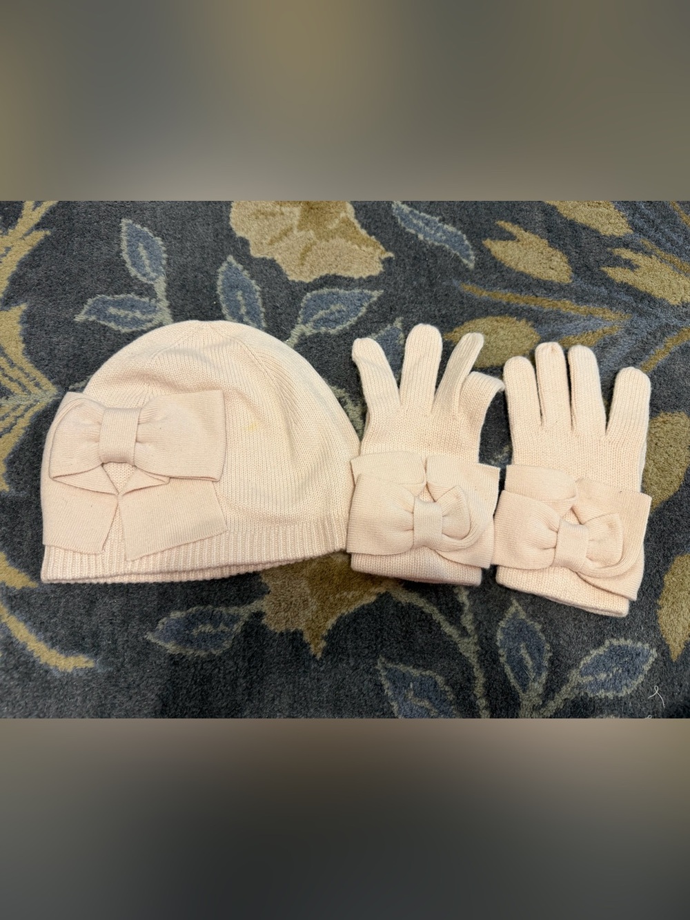 Kate Spade Pink Bow Knit Hat and Gloves Set *READ*